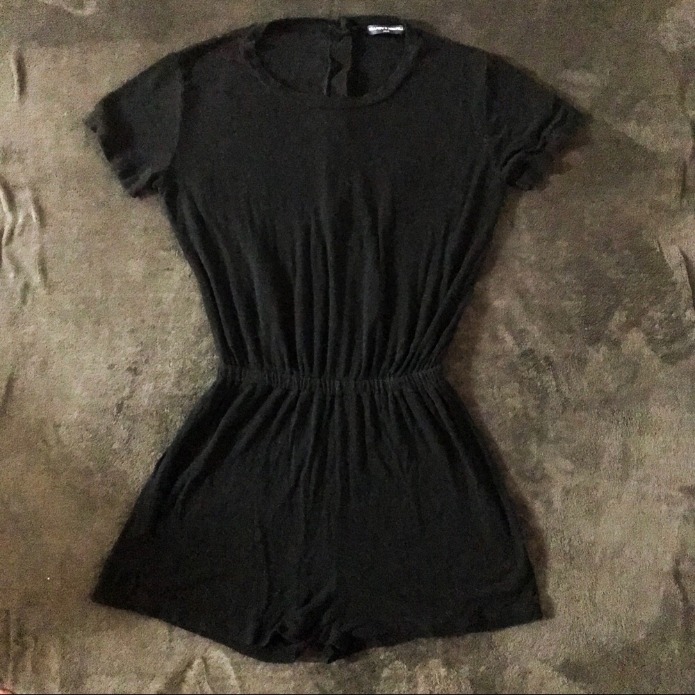 ‼️4 for $15‼️ Brandy 🖤 Melville black romper